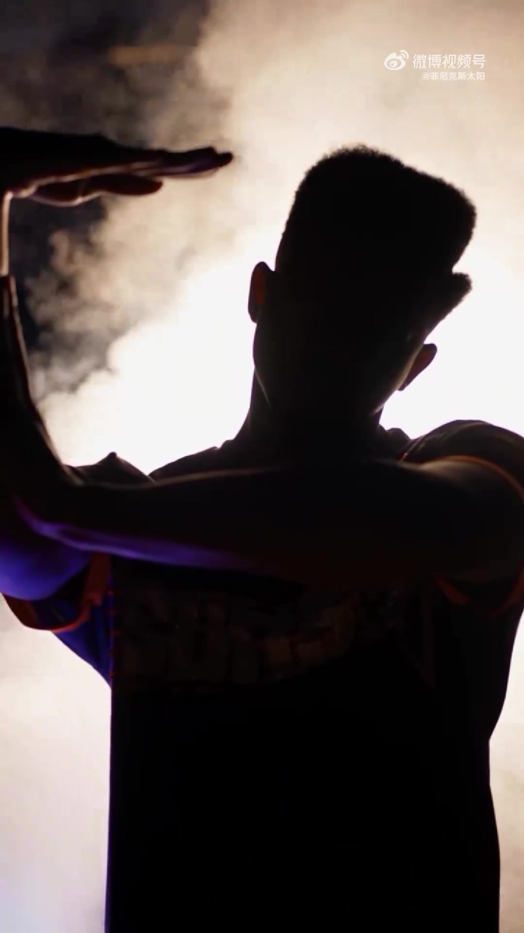 太阳队新赛季啦啦队表演即将登场，精彩不容错过