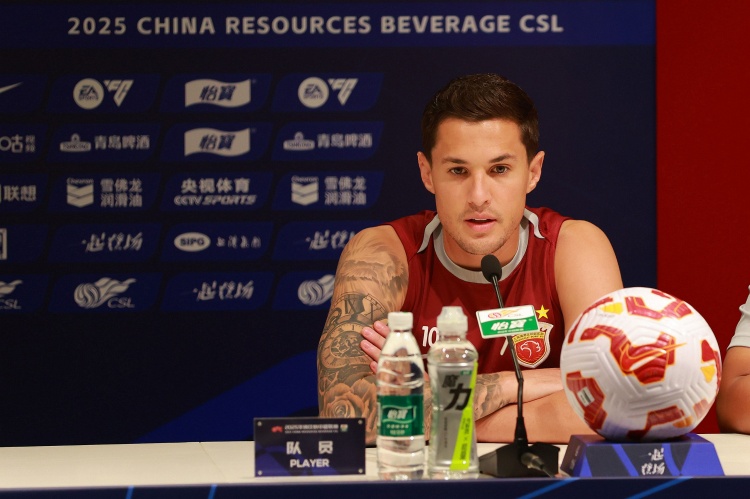 开云体育-东体：维塔尔在后腰位置找到自己定位，梅伦多融入程度逐步提升