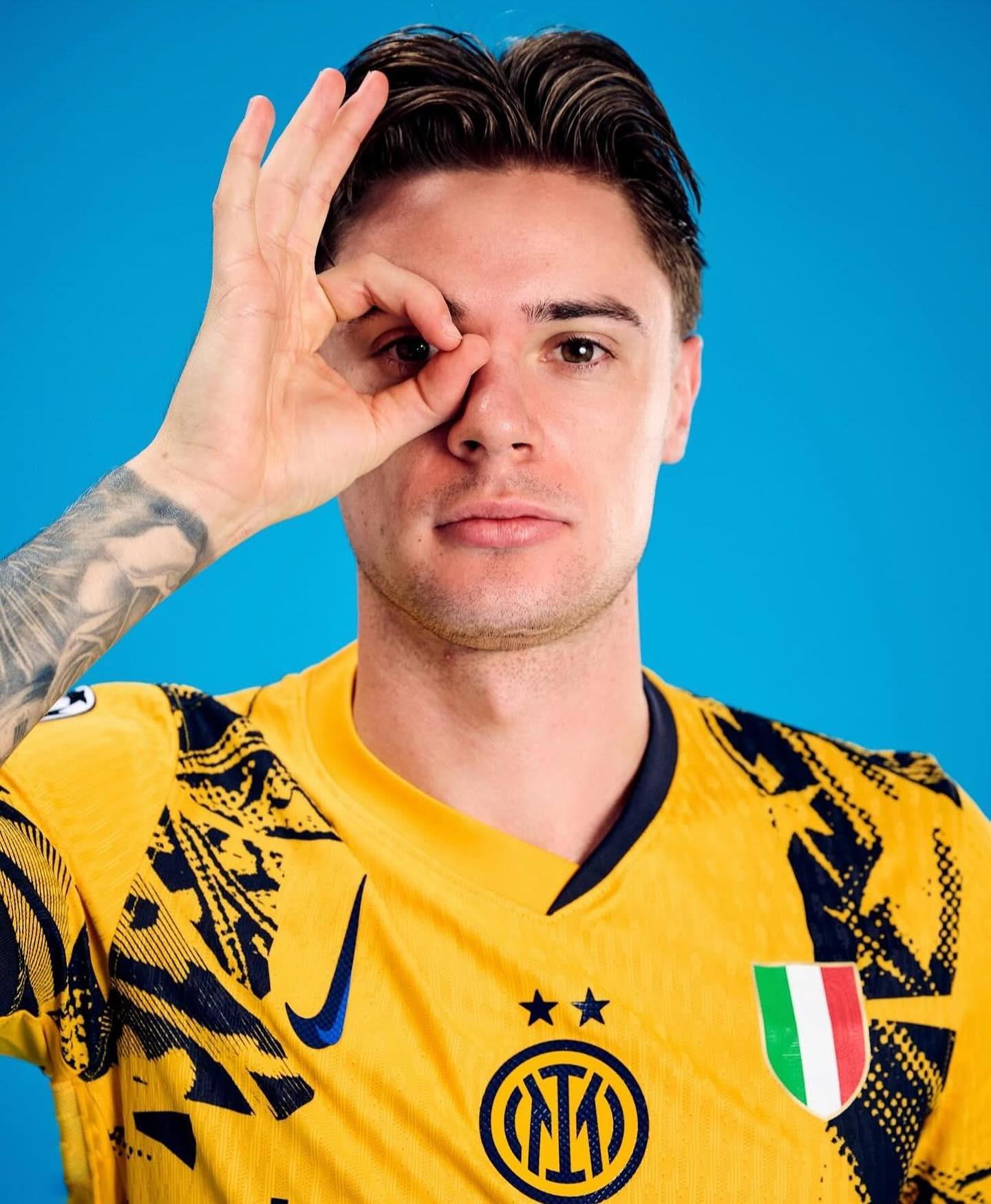 开云官网-扎莱夫斯基告别国米：六个月足以让一个团队变成你的家