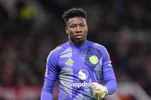 开云APP-记者：奥纳纳认真考虑离开曼联，后者正在等待球员的决定