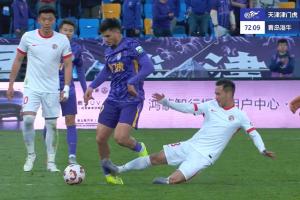 记者谈萨尔瓦多伤情：应该是比较严重的复合韧带伤，情况不乐观