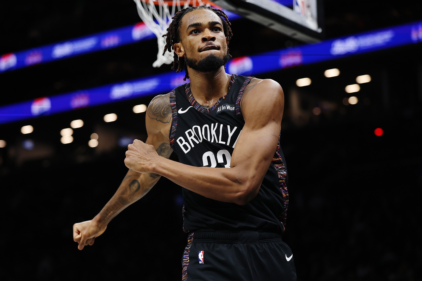 开云体育-Scotto：包括步行者、勇士等队都在关注着克拉克斯顿