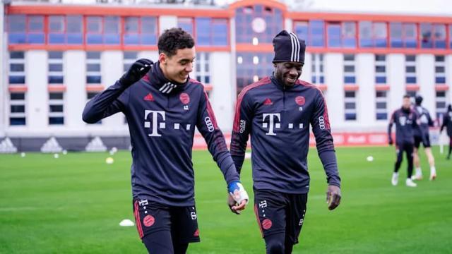 开云体育-阿芳训练后才确诊 拜仁只剩12人 对门兴仍未推迟