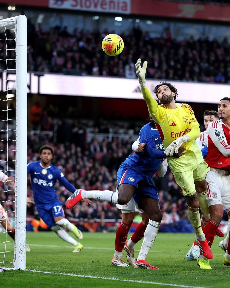 开云体育-舒梅切尔当面夸赞拉亚：没有你本赛季阿森纳不会是现在的位置